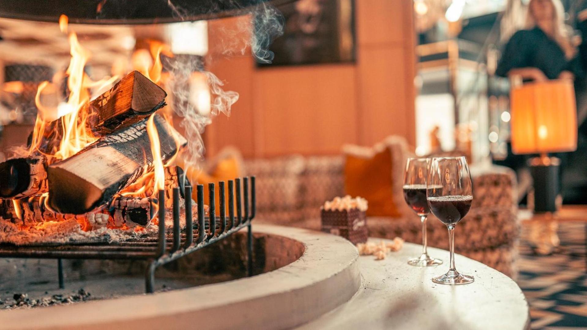 Готель Jacyz Гетеборг Екстер'єр фото The fireplace at the restaurant
